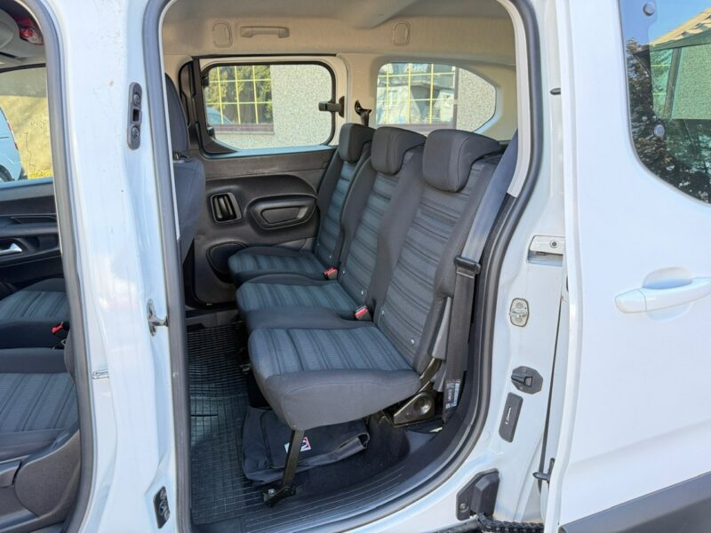 Opel Combo Life Combo Długie Life dla Niepełnosprawnych Inwalida Rampa PFRON Model2021 2018-