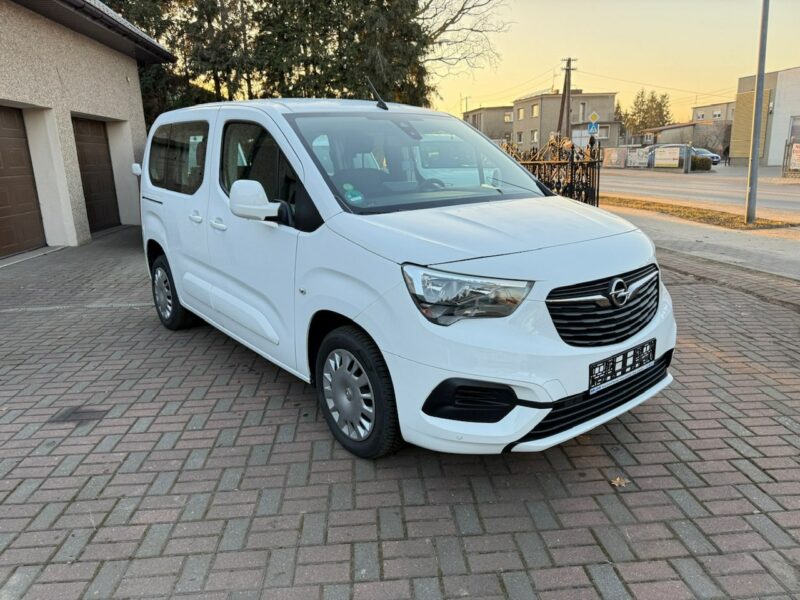 Opel Combo Life Combo do przewozu Niepełnosprawnych inwalida rampa Model 2021 PFRON 2018-