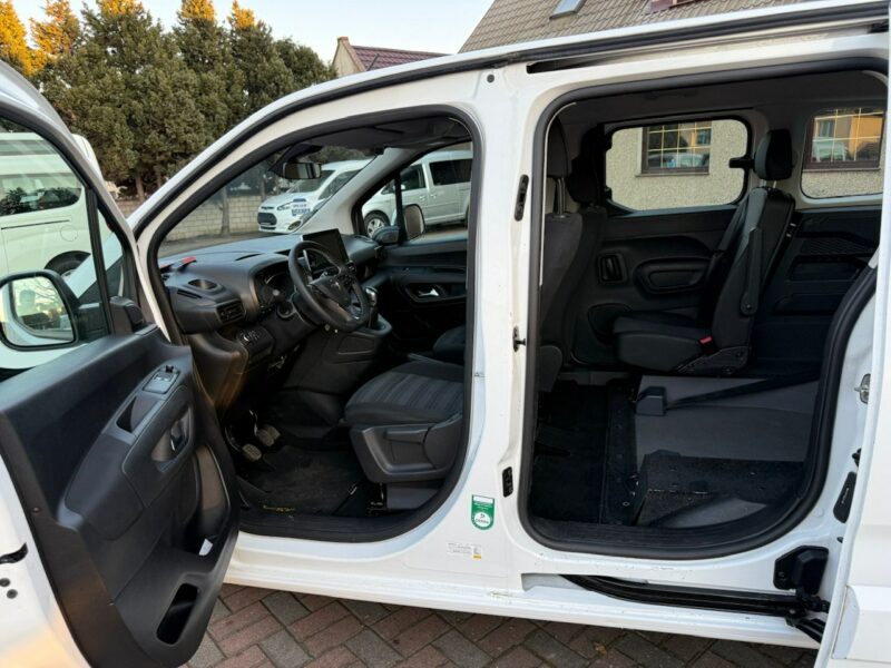 Opel Combo Life Combo do przewozu Niepełnosprawnych inwalida rampa Model 2021 PFRON 2018-