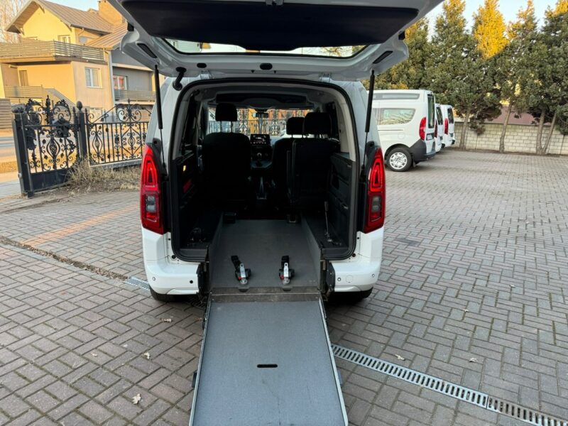 Opel Combo Life Combo do przewozu Niepełnosprawnych inwalida rampa Model 2021 PFRON 2018-