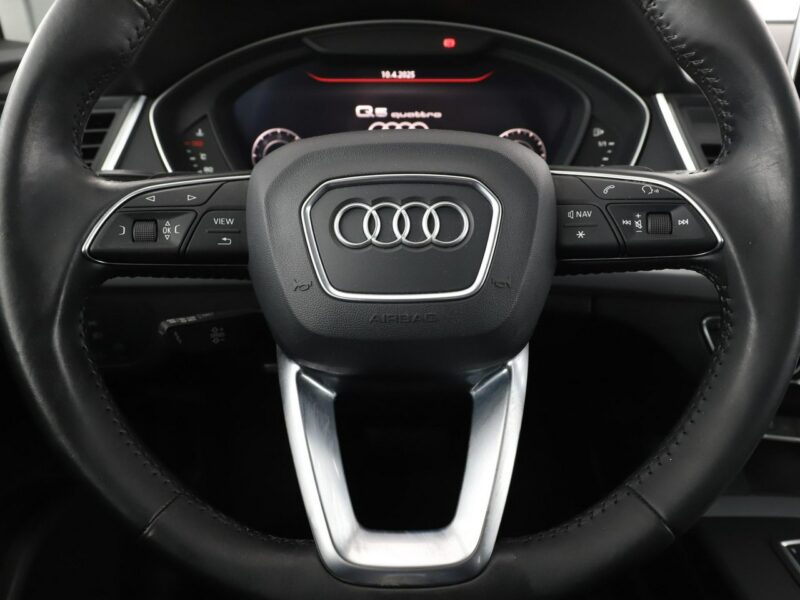Audi Q5 Sport quattro S-tronic virtual alcantara climatronic-3stref. navi grza 8R (2008-)