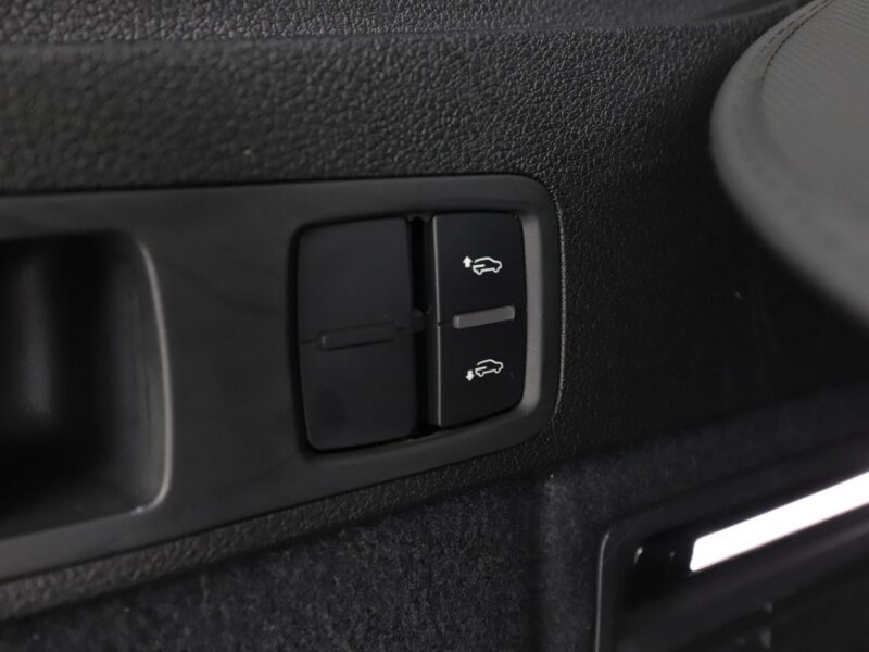 Audi Q5 Sport quattro S-tronic virtual alcantara climatronic-3stref. navi grza 8R (2008-)