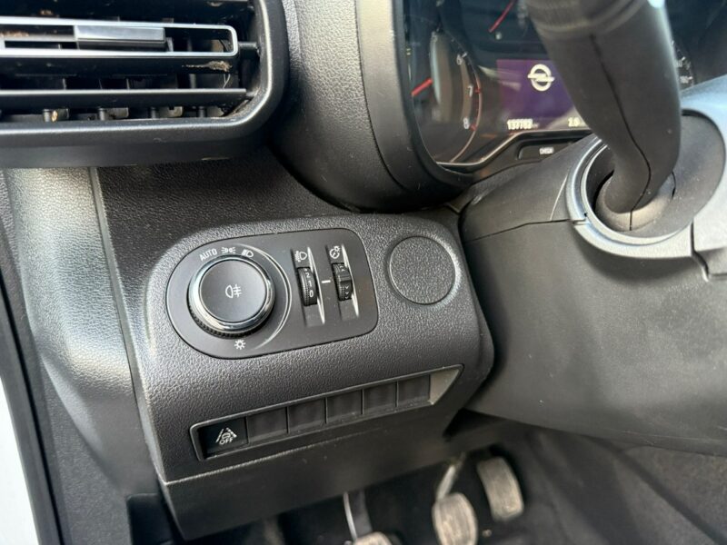 Opel Combo Life Combo do przewozu Niepełnosprawnych inwalida rampa Model 2021 PFRON 2018-