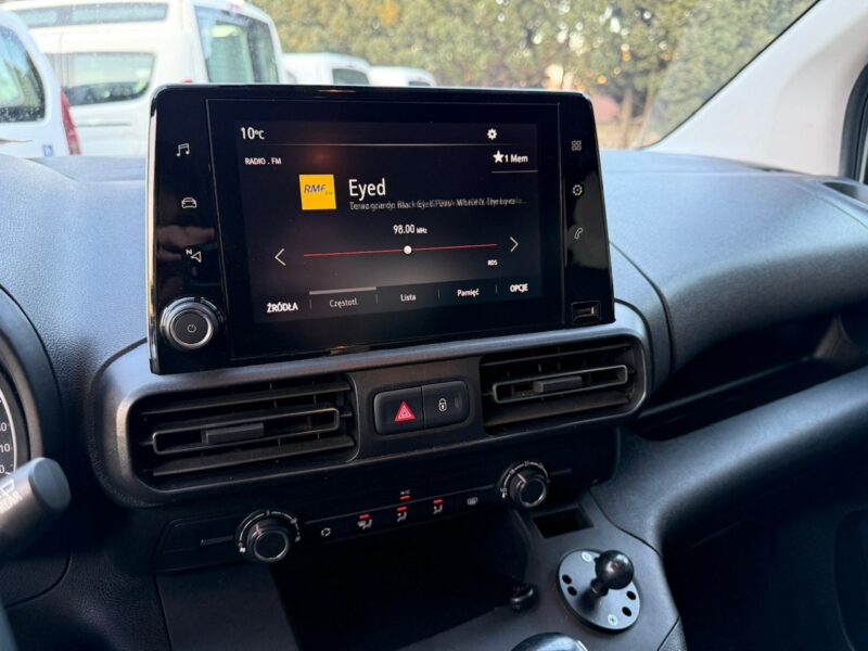 Opel Combo Life Combo do przewozu Niepełnosprawnych inwalida rampa Model 2021 PFRON 2018-