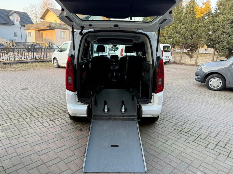Opel Combo Life Combo do przewozu Niepełnosprawnych inwalida rampa Model 2021 PFRON 2018-