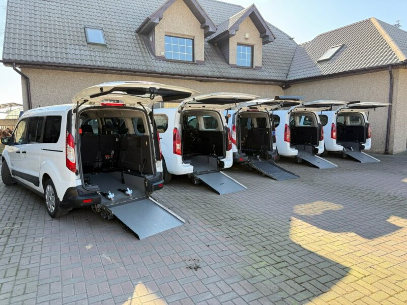 Opel Combo Life Combo do przewozu Niepełnosprawnych inwalida rampa Model 2021 PFRON 2018-