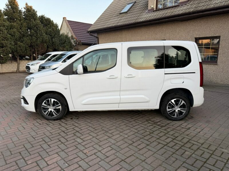 Opel Combo Life Combo do przewozu Niepełnosprawnych inwalida rampa Model 2021 PFRON 2018-