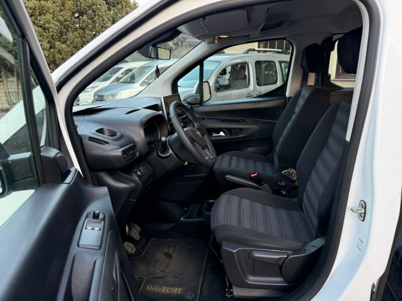 Opel Combo Life Combo do przewozu Niepełnosprawnych inwalida rampa Model 2021 PFRON 2018-