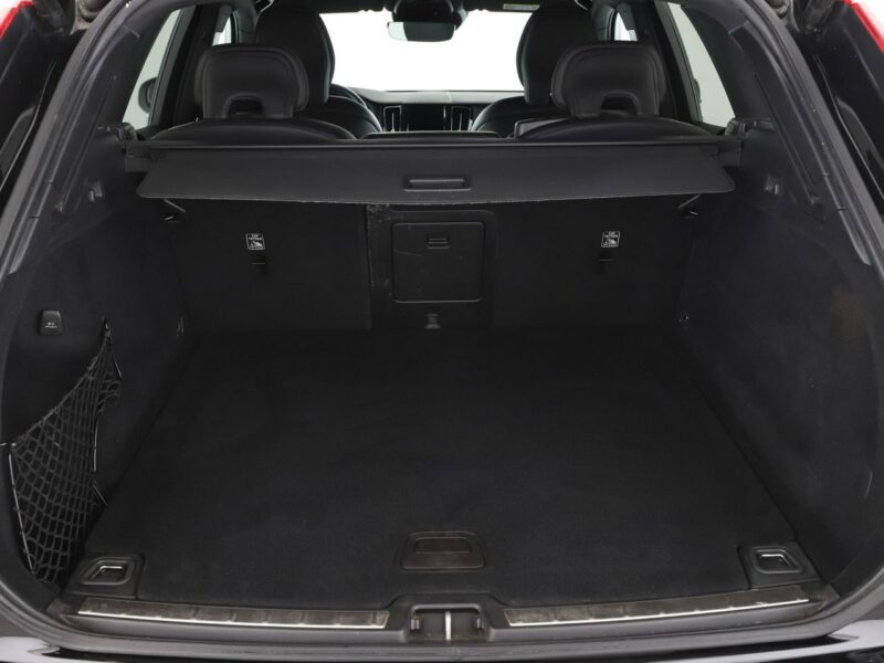 Volvo XC 60 FV23 2.0D4 Automat AWD R-Design Tempomat Navi HarmanKardon BLIS Kamera II (2017-)