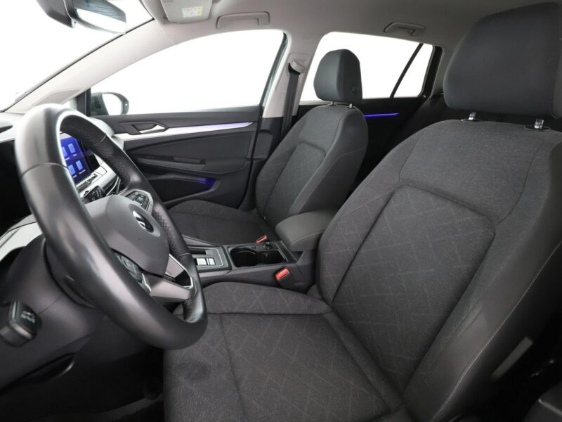 Volkswagen Golf FV23% virtual cocpit LED navi klima auto czujniki parkowania VIII (2020-)