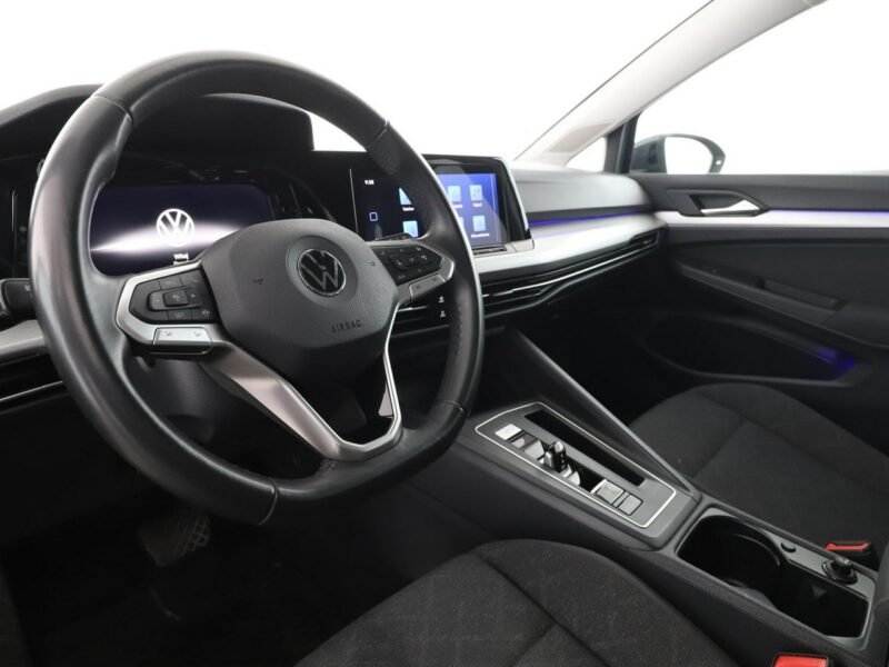 Volkswagen Golf FV23% virtual cocpit LED navi klima auto czujniki parkowania VIII (2020-)