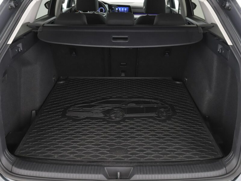 Volkswagen Golf FV23% virtual cocpit LED navi klima auto czujniki parkowania VIII (2020-)