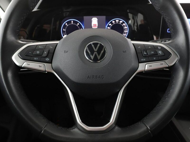 Volkswagen Golf FV23% virtual cocpit LED navi klima auto czujniki parkowania VIII (2020-)