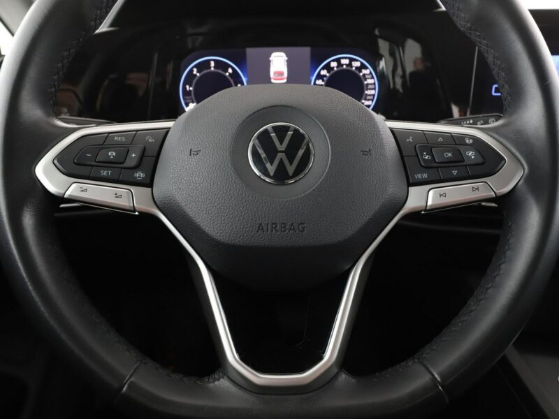 Volkswagen Golf FV23% virtual cocpit LED navi klima auto czujniki parkowania VIII (2020-)