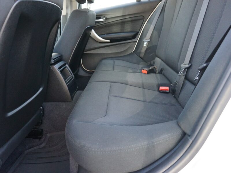 BMW 116 Urban Line, oryginalny bardzo niski przebieg, rok gwarancji w cenie, F20 (2011-)