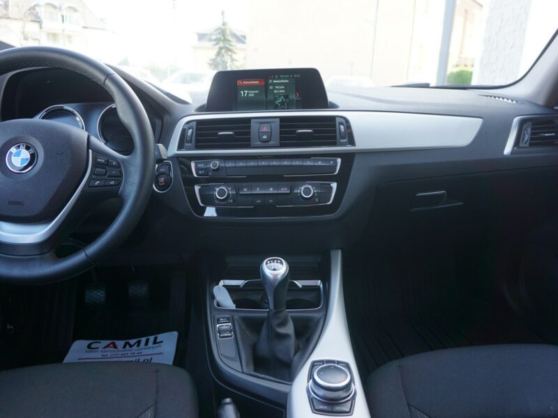 BMW 116 Urban Line, oryginalny bardzo niski przebieg, rok gwarancji w cenie, F20 (2011-)