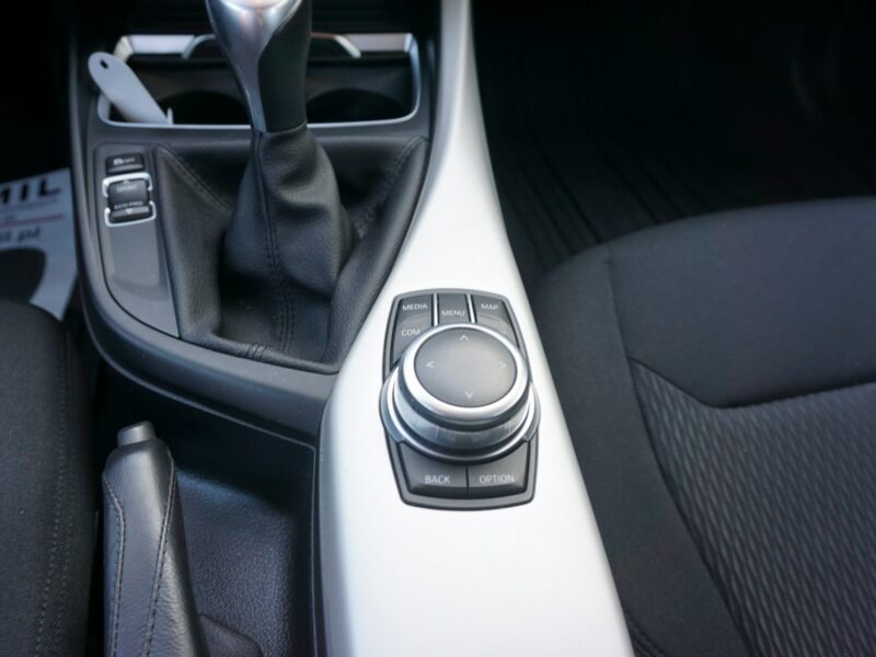 BMW 116 Urban Line, oryginalny bardzo niski przebieg, rok gwarancji w cenie, F20 (2011-)