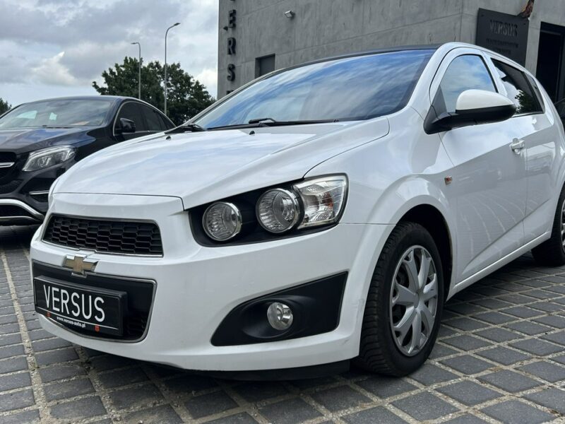 Chevrolet Aveo 1.6 benzyna automat 115KM Klimatyzacja biały 5drzwi T30) (2011-)