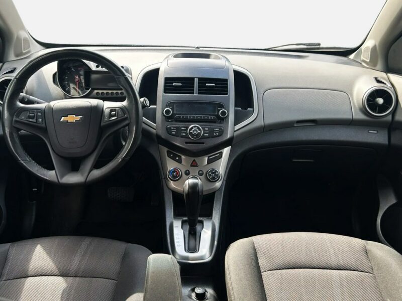 Chevrolet Aveo 1.6 benzyna automat 115KM Klimatyzacja biały 5drzwi T30) (2011-)