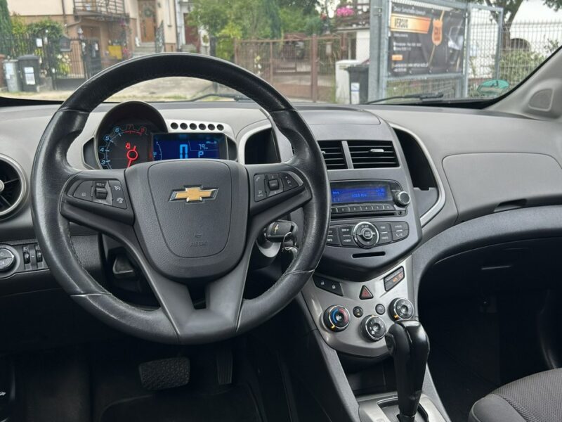 Chevrolet Aveo 1.6 benzyna automat 115KM Klimatyzacja biały 5drzwi T30) (2011-)