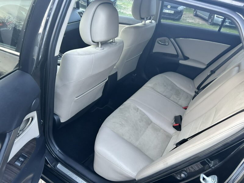 Toyota Avensis III (2009-)