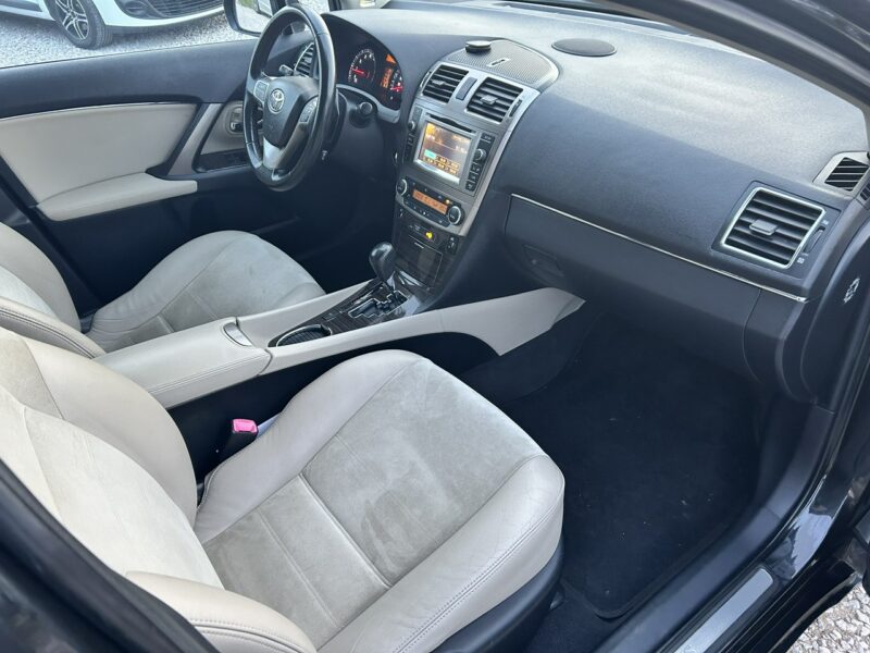 Toyota Avensis III (2009-)