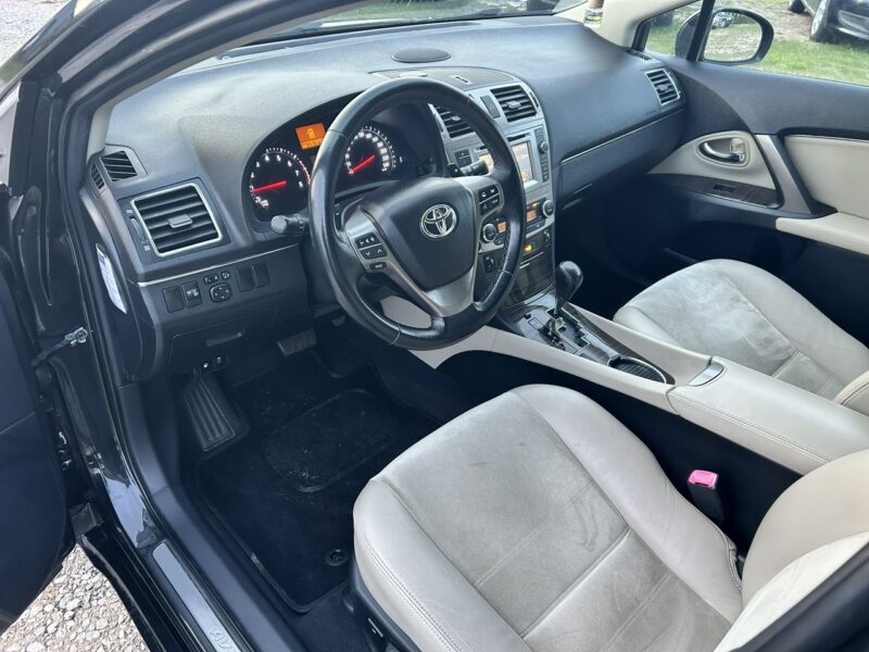 Toyota Avensis III (2009-)