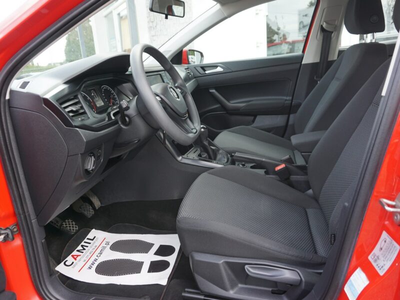 Volkswagen Polo polski salon , serwisowany w ASO , I właściciel, niski przebieg VI (2017-)