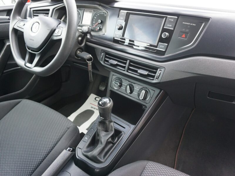 Volkswagen Polo polski salon , serwisowany w ASO , I właściciel, niski przebieg VI (2017-)