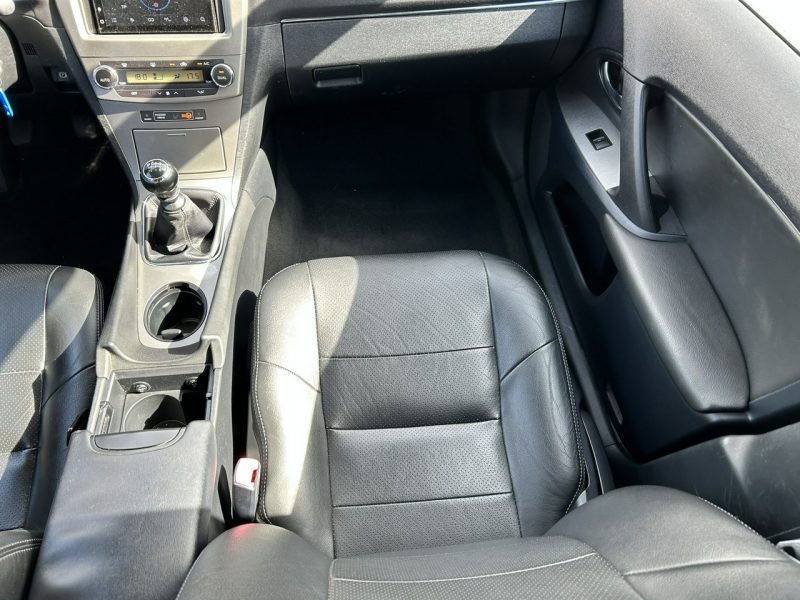 Toyota Avensis III (2009-)
