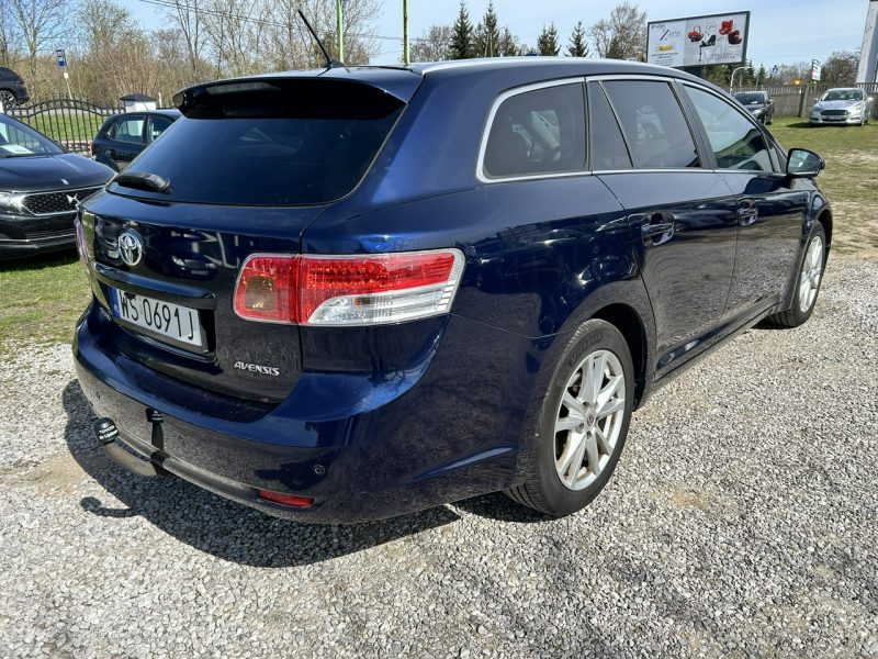 Toyota Avensis III (2009-)