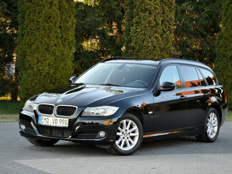 BMW 320 2.0d(143KM)*Lift*Czarna*Parktronik*I Właściciel*Reling*Alu16"ASO BMW E90E91E92E93(2005-2012)