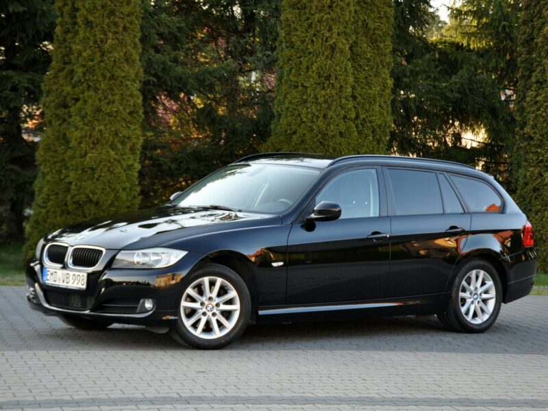 BMW 320 2.0d(143KM)*Lift*Czarna*Parktronik*I Właściciel*Reling*Alu16"ASO BMW E90E91E92E93(2005-2012)