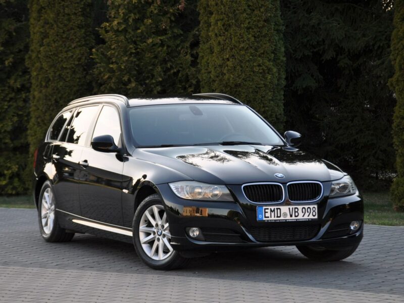 BMW 320 2.0d(143KM)*Lift*Czarna*Parktronik*I Właściciel*Reling*Alu16"ASO BMW E90E91E92E93(2005-2012)