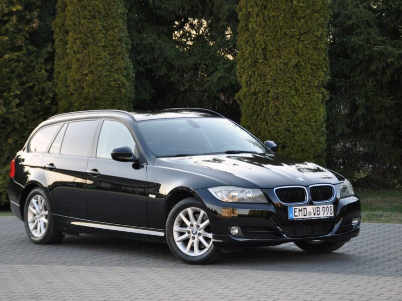 BMW 320 2.0d(143KM)*Lift*Czarna*Parktronik*I Właściciel*Reling*Alu16"ASO BMW E90E91E92E93(2005-2012)