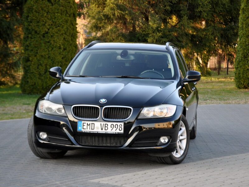 BMW 320 2.0d(143KM)*Lift*Czarna*Parktronik*I Właściciel*Reling*Alu16"ASO BMW E90E91E92E93(2005-2012)