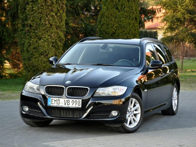 BMW 320 2.0d(143KM)*Lift*Czarna*Parktronik*I Właściciel*Reling*Alu16"ASO BMW E90E91E92E93(2005-2012)