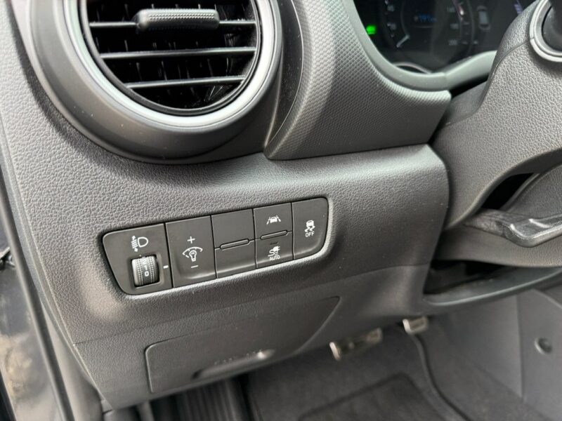 Hyundai Kona 100% elektryk Bogate wyposażenie DARMOWE Parkingi - 300KM zasięgu II (2023-)