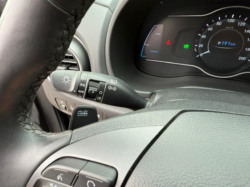 Hyundai Kona 100% elektryk Bogate wyposażenie DARMOWE Parkingi - 300KM zasięgu II (2023-)
