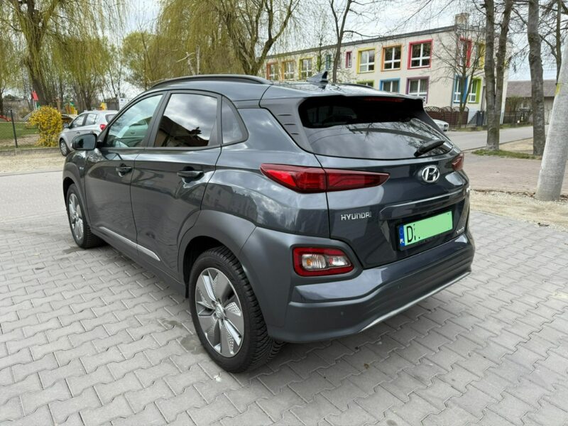Hyundai Kona 100% elektryk Bogate wyposażenie DARMOWE Parkingi - 300KM zasięgu II (2023-)