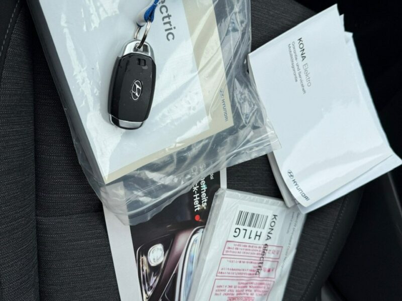 Hyundai Kona 100% elektryk Bogate wyposażenie DARMOWE Parkingi - 300KM zasięgu II (2023-)