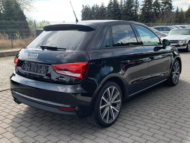 Audi A1 1.4 TFSI 125 DSG Panorama LED Skóra 8X (2010-)