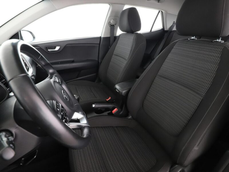 Kia Stonic kamera AppleCarPlay+AndroidAuto klima-auto tempomat