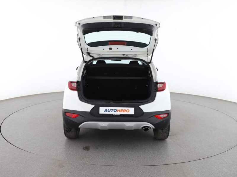 Kia Stonic kamera AppleCarPlay+AndroidAuto klima-auto tempomat