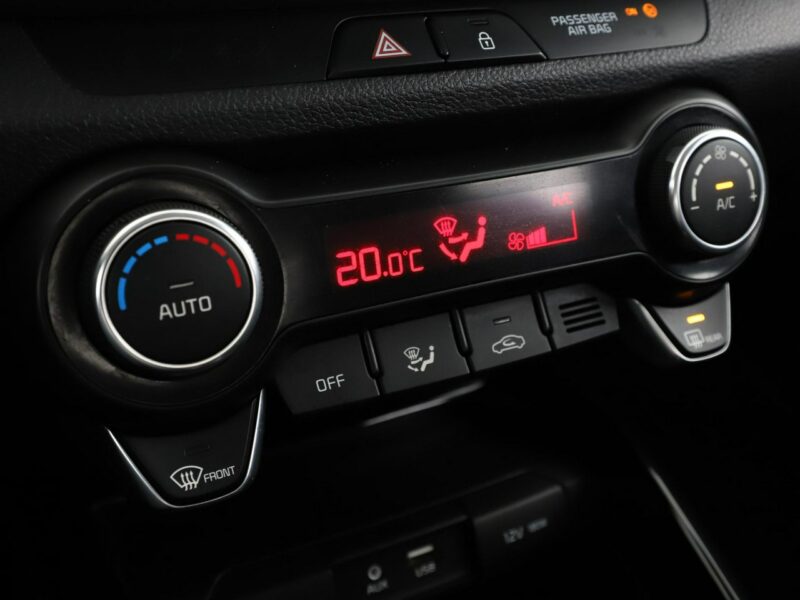 Kia Stonic kamera AppleCarPlay+AndroidAuto klima-auto tempomat