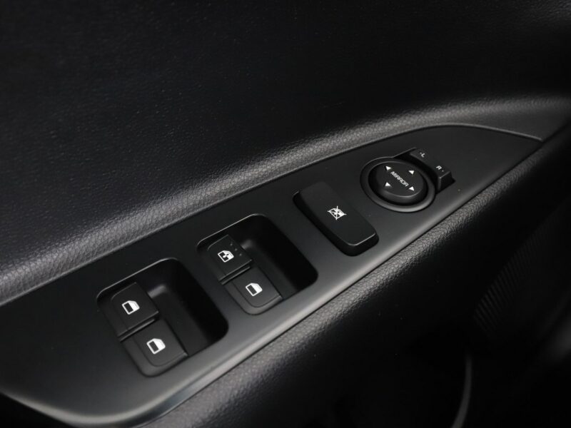 Kia Stonic kamera AppleCarPlay+AndroidAuto klima-auto tempomat