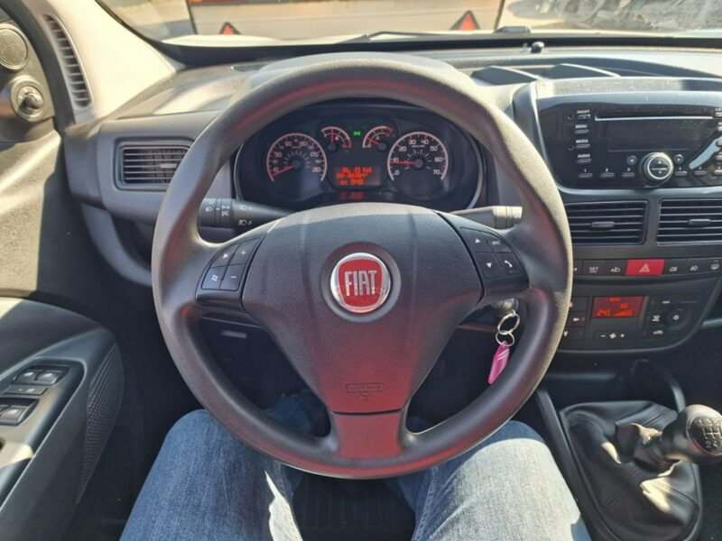 Fiat Doblo 1.3 MultiJet 90 KM, Klima Automatyczna, Bluetooth, Isofix, Komputer II (2009-)