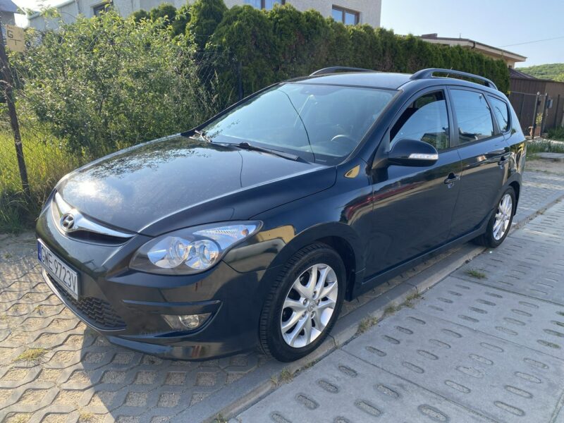 Hyundai i30 Po liftingu, klimatronik, czujniki parkowania, mocny silnik, 8 airbag I (2002-2013)