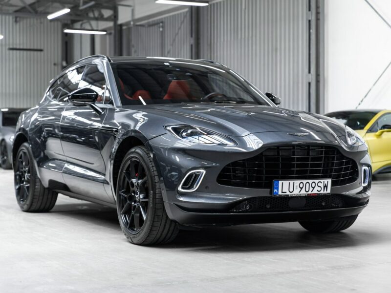 Aston Martin DBX 4.0 V8 550KM. Bezwypadkowy. Tylko 17 000 km. Lakier AML.