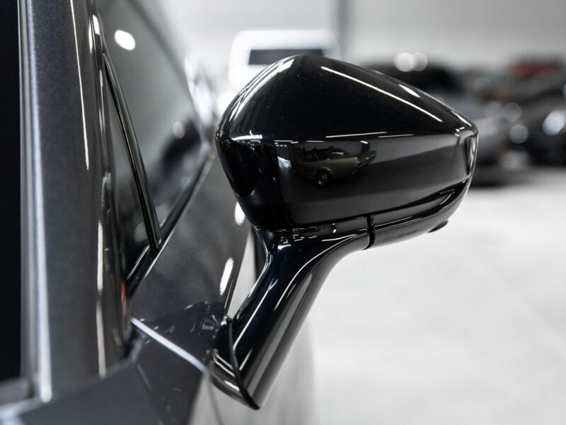 Aston Martin DBX 4.0 V8 550KM. Bezwypadkowy. Tylko 17 000 km. Lakier AML.